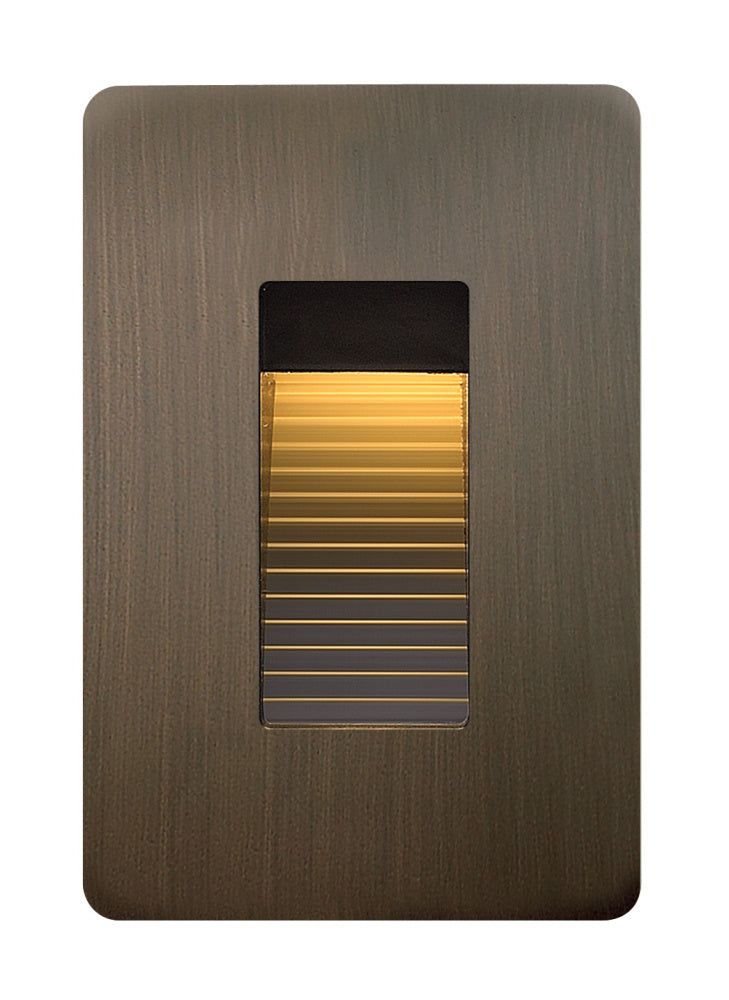 Hinkley 58504MZ Hardy Island LED 2700K Step Light 120V Vertical