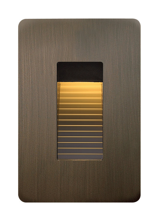 Hinkley 58504MZ Hardy Island LED 2700K Step Light 120V Vertical