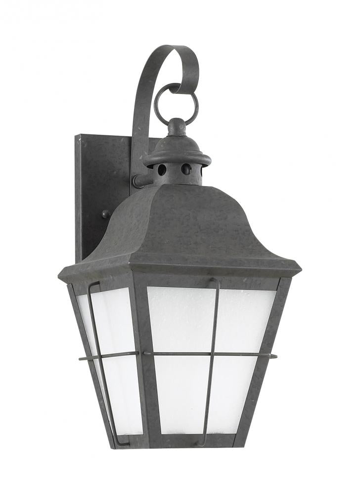 Generation Lighting 89062-46 Chatham traditional 1-light medium outdoor exterior wall lantern sconce in oxidized bronze finish wi