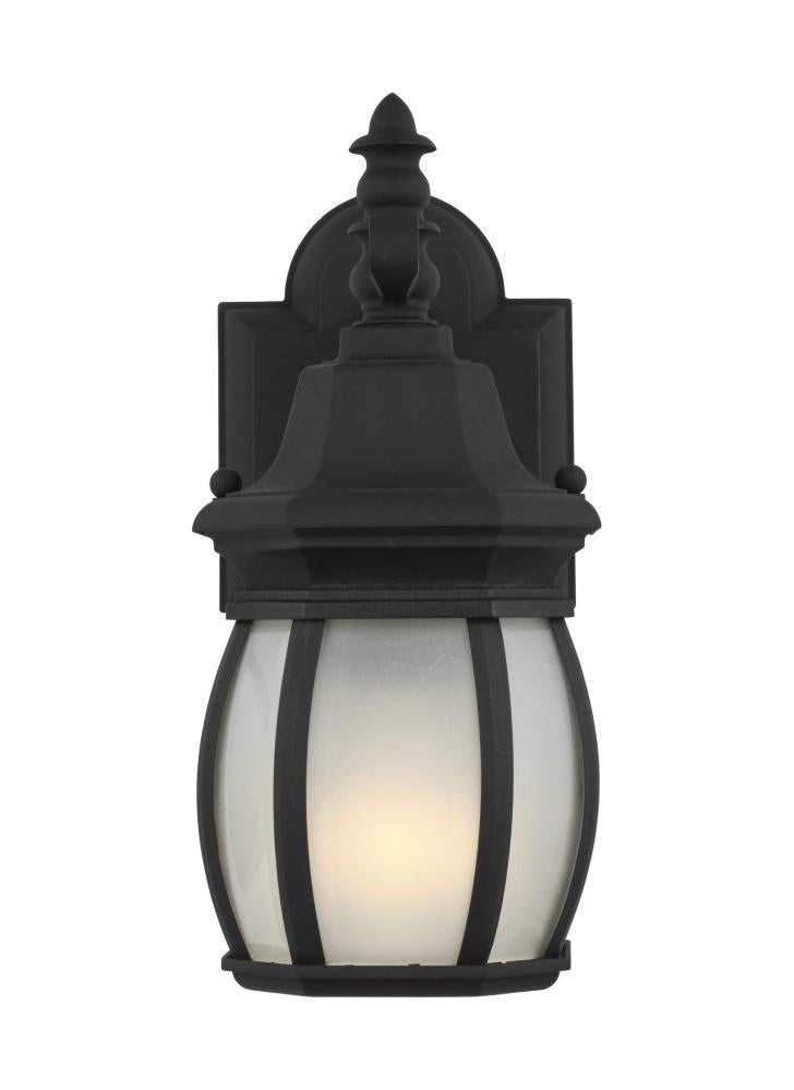 Generation Lighting 89104EN3-12 Wynfield traditional 1-light LED outdoor exterior small wall lantern sconce in black finish with fro